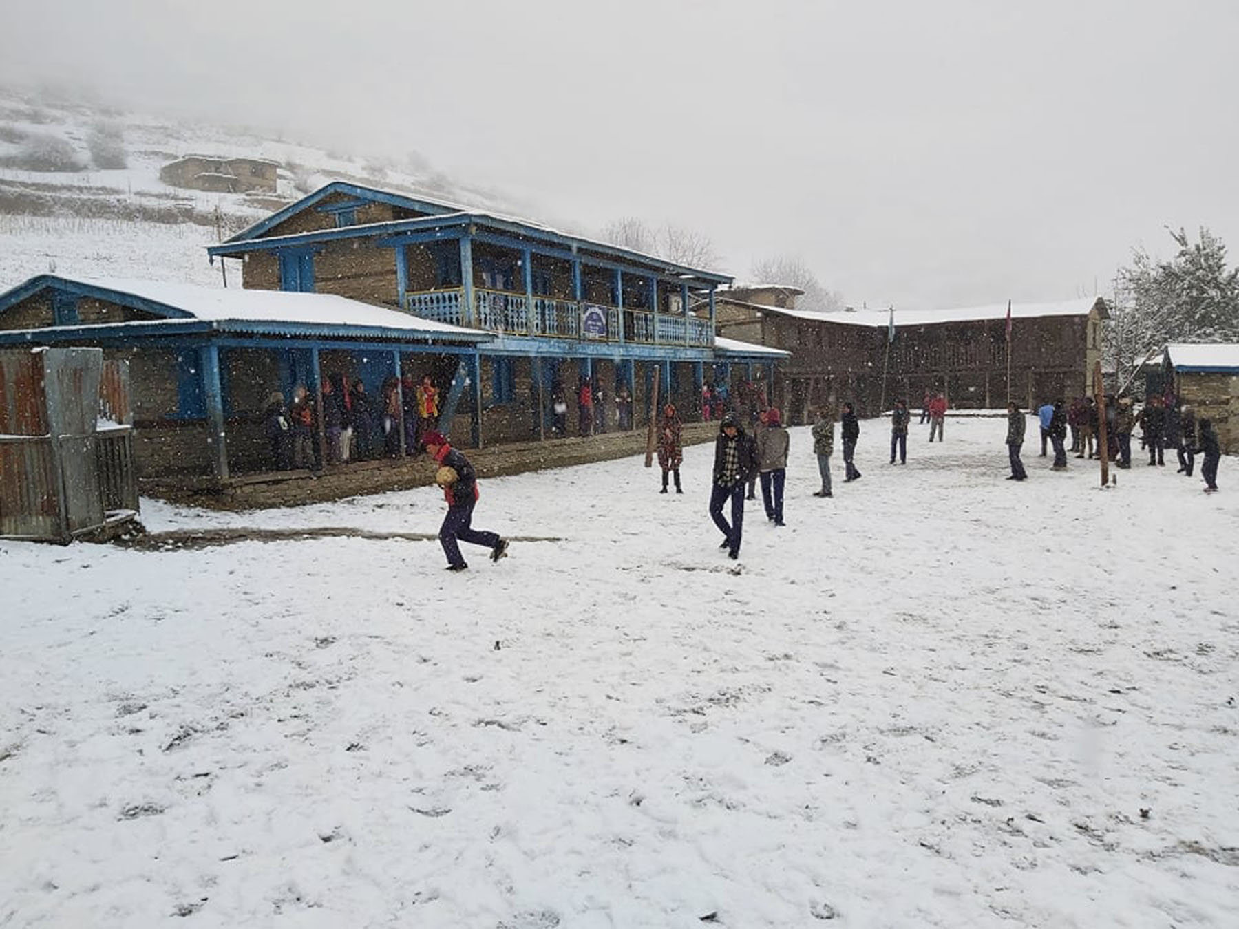 हुम्लामा दुई दिन यता लगातार हिमपात, तापक्रम माइनस सात डिग्री